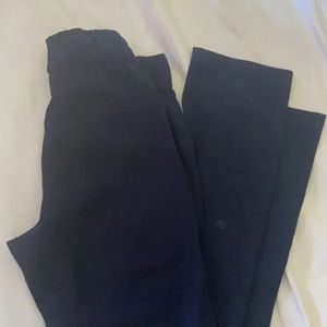 Lululemon On the Fly pant- Woven Navy